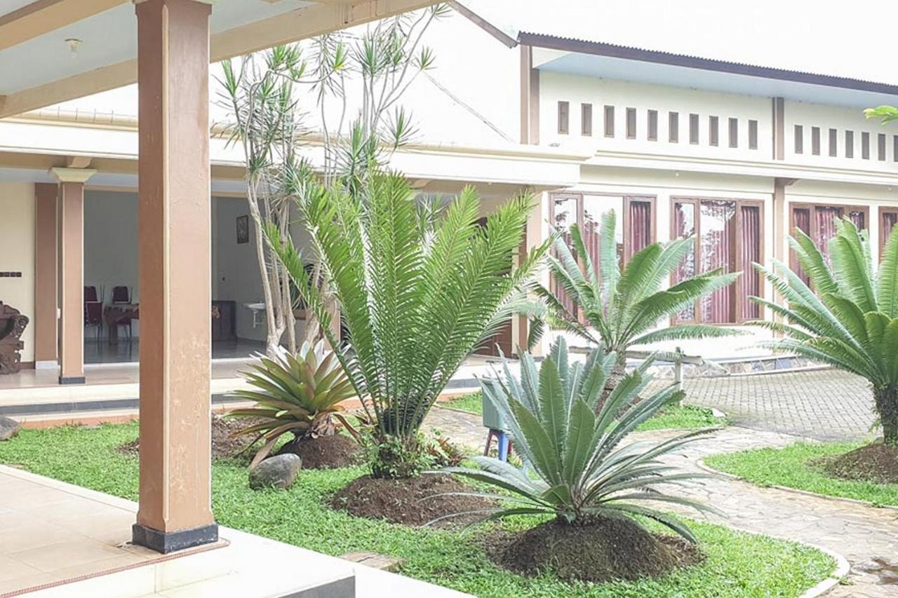 Hotel Bumi Bermi Permai Near Bermi Eco Park Mitra Reddoorz Probolinggo Εξωτερικό φωτογραφία